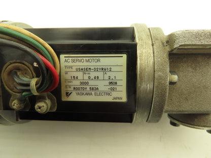 Yaskawa USASEM-02YRW12 AC Servo Motor 154W 3000rpm w/Encoder Right Angle Output