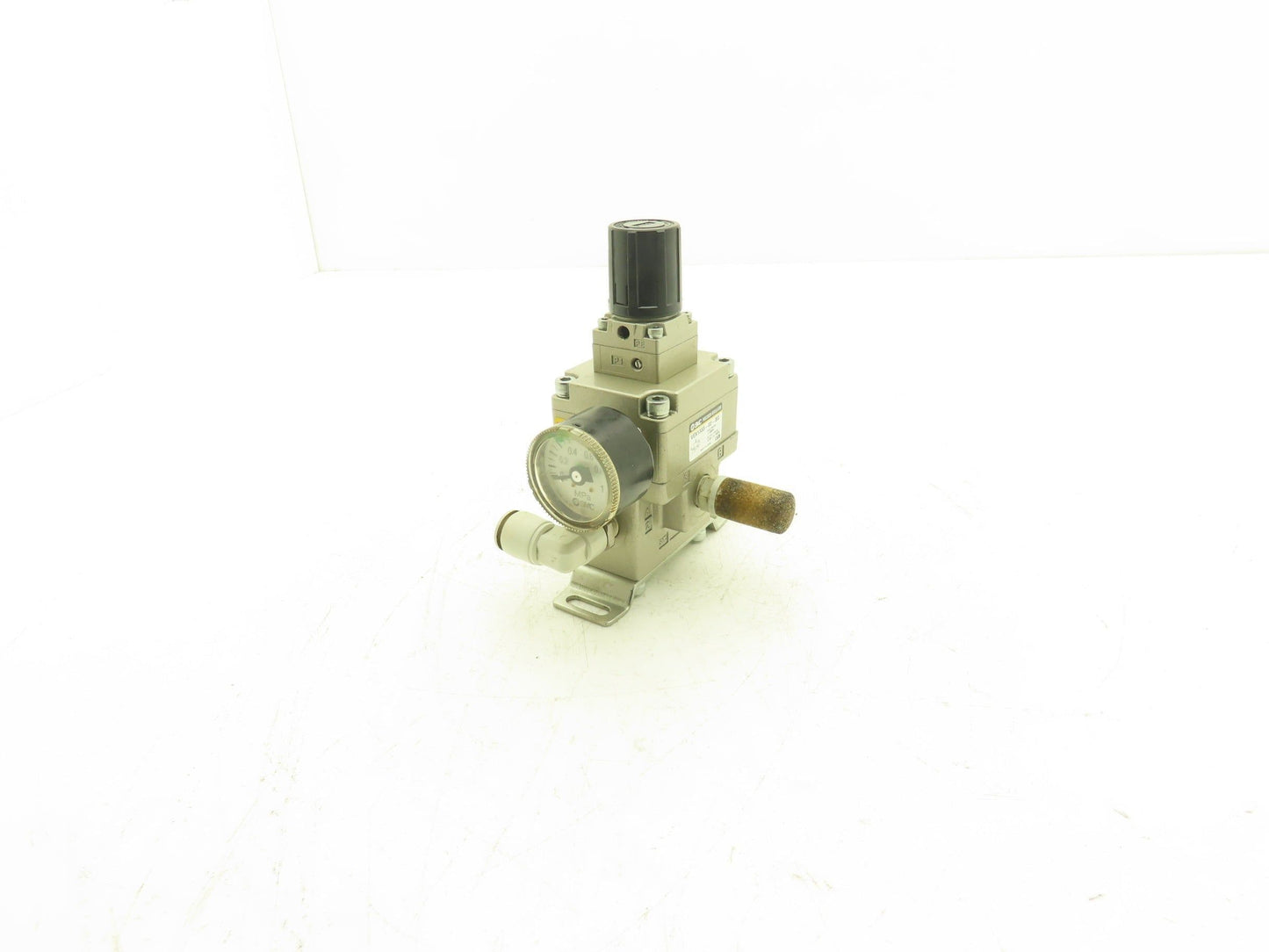 SMC VEX1333-02-BG Pneumatic Air Power Valve Precision Regulator 145psi w/Gauge