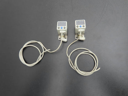 SMC ISE40A-W1-Y Digital Pressure Switch 12-24vdc 0-145psi Lot of 2