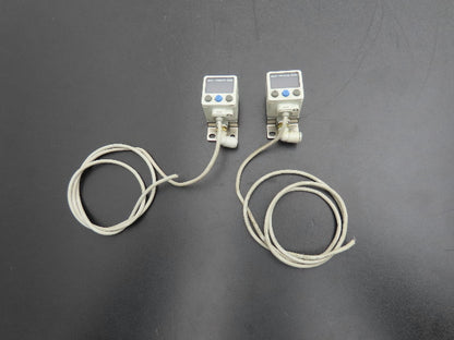 SMC ISE40A-W1-Y Digital Pressure Switch 12-24vdc 0-145psi Lot of 2