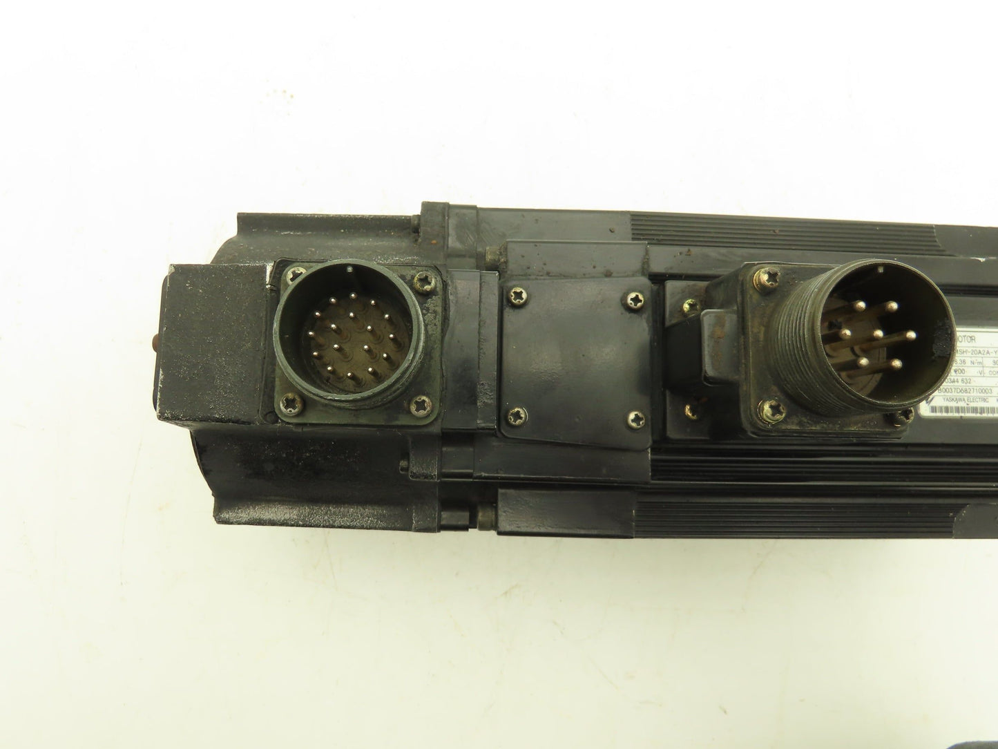 Yaskawa SGMSH-20A2A-YR21 AC Servo Motor 2000W 3000rpm 200VAC w/Encoder