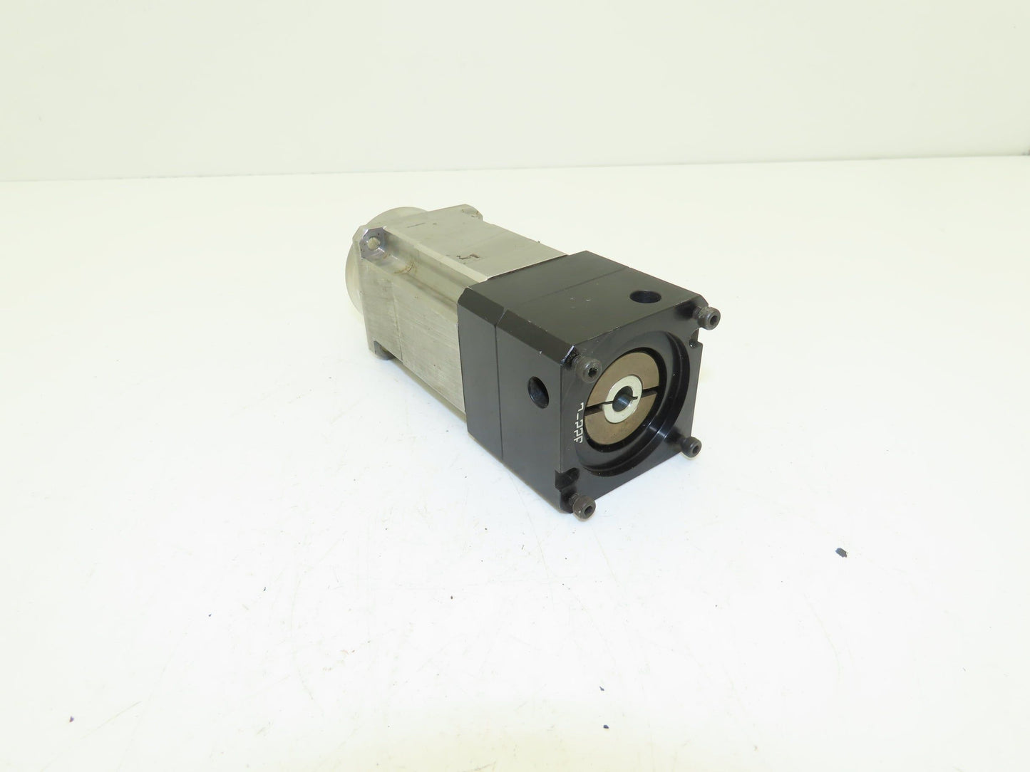Thomson Micron UT006-040-O Inline Servo Planetary Gearbox 40:1 Reducer 43rpm