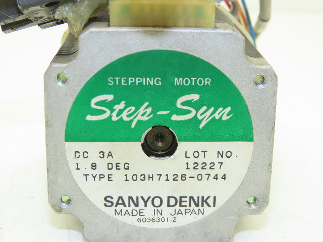 Sanyo Denki 103H7126-0744 Step-Syn DC Servo Stepper Motor 3A 1.8 DEG