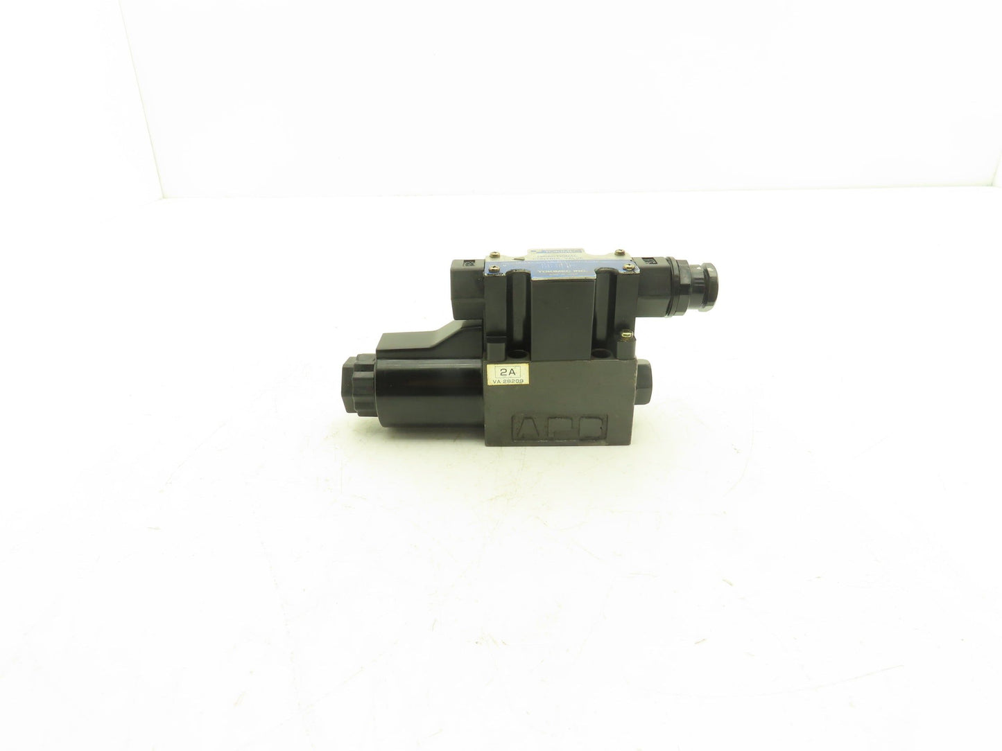 Tokimec DG4V-3-24A-M-P7-H-7-52 Directional Control Single Solenoid Valve 4/2 24V