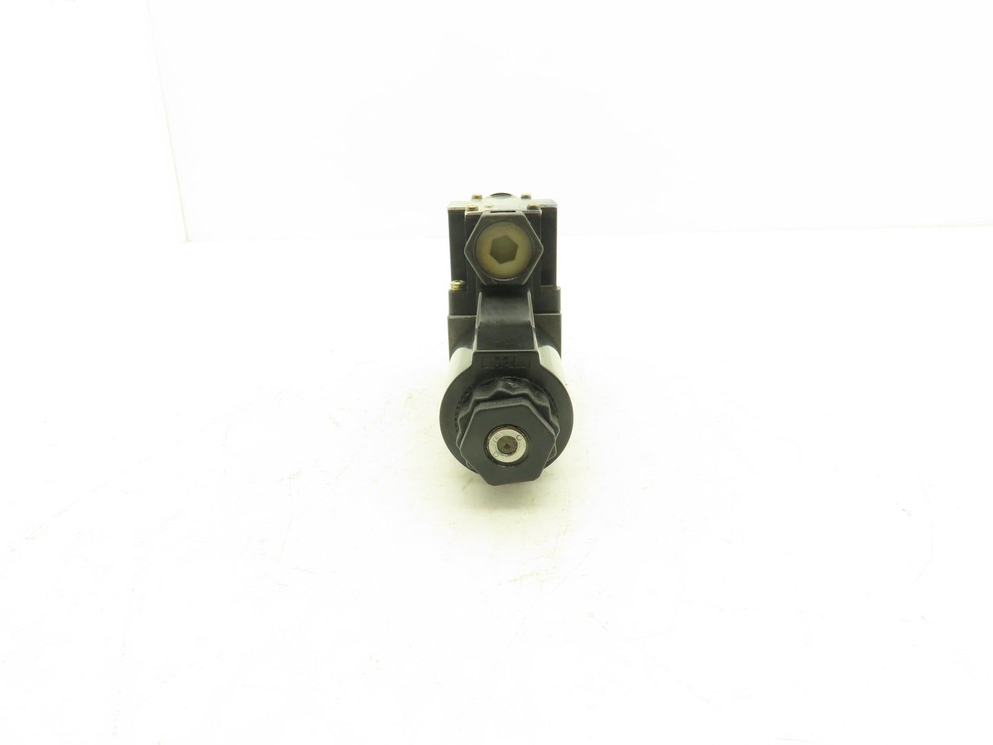 Tokimec DG4V-3-24A-M-P7-H-7-52 Directional Control Single Solenoid Valve 4/2 24V