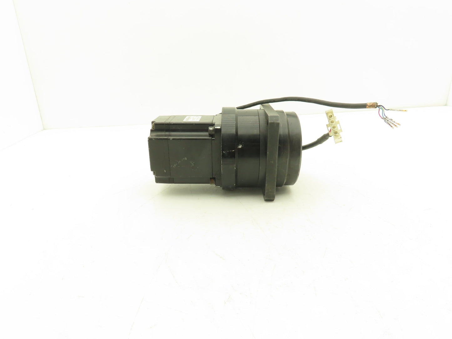 Yaskawa CP-25A-11-F002B-SP AC Servo Gearmotor 400W 3000rpm 200V 2.6A