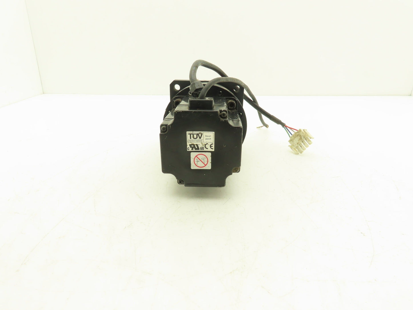 Yaskawa CP-25A-11-F002B-SP AC Servo Gearmotor 400W 3000rpm 200V 2.6A