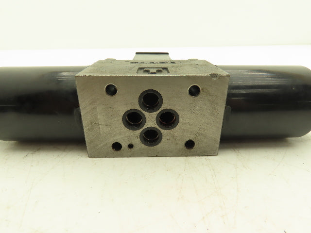 Tokimec DG4V-3-7C-M-P7-H-7-52 Directional Control Solenoid Valve 4/3 24V