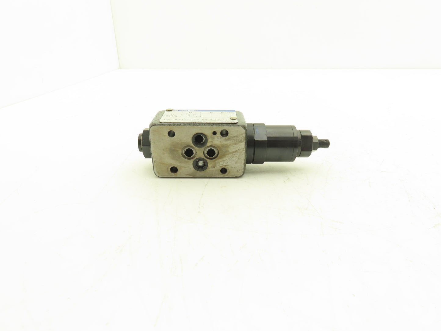 Tokimec DGMX2-3-PP-BW-B-40J Hydraulic Pressure Reducing Relief Valve D03