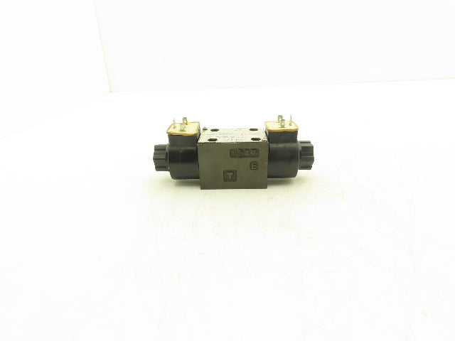 Nachi Hydraulic Directional Solenoid Valve 3 Pos 4 Way 120V Coil