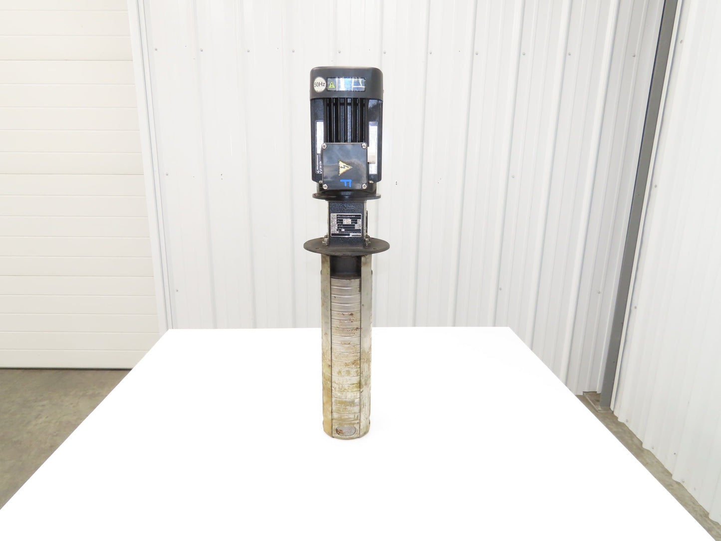 Grundfos MTR1-17/17 A-M-A-HUUV Immersion Coolant Pump 40L/min 230V 3PH 1.25"npt