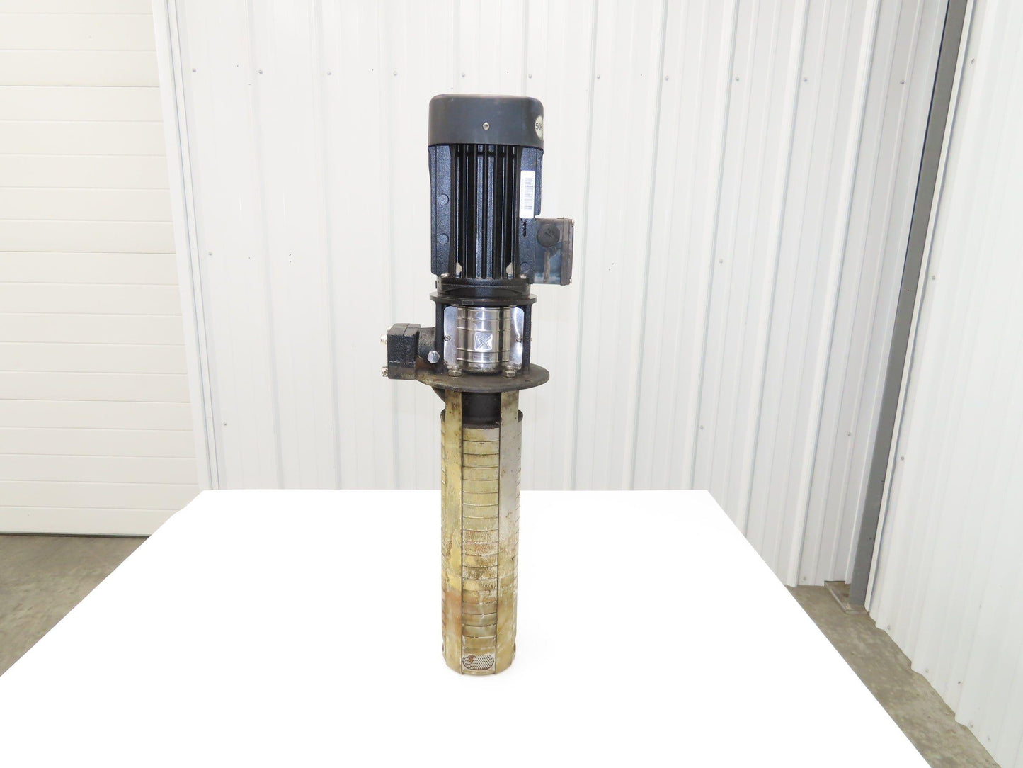 Grundfos MTR1-17/17 A-M-A-HUUV Immersion Coolant Pump 40L/min 230V 3PH 1.25"npt