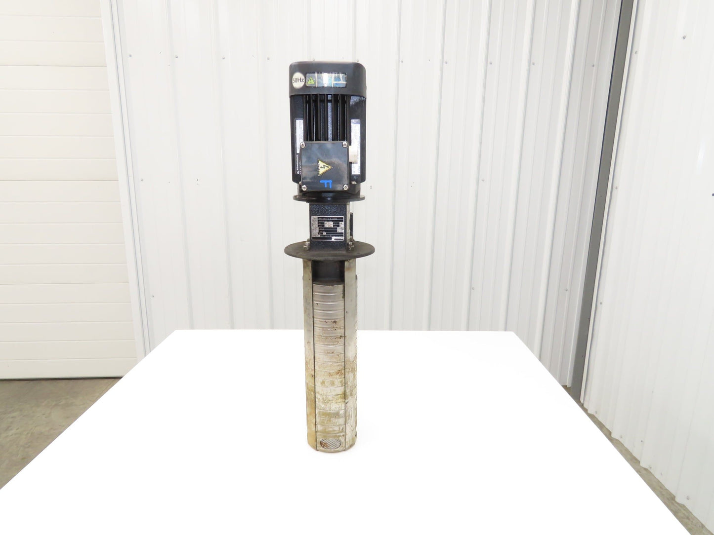 Grundfos MTR1-17/17 A-M-A-HUUV Immersion Coolant Pump 40L/min 230V 3PH 1.25"npt