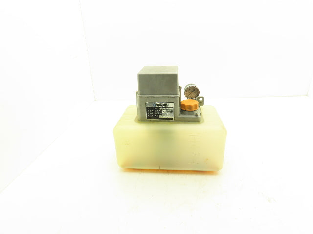 Showa LCB 4 Lubrication Oil Pump Machine Oiler 6L Tank 0.1 L/Min 200V