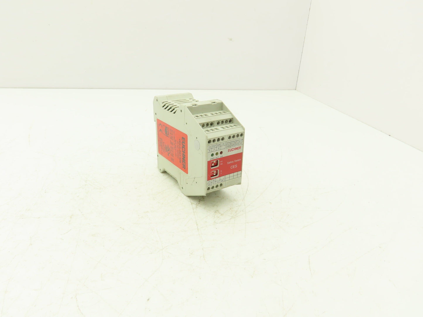 Euchner CES-A-AEA-02B Safety Relay Muting Module Unit 24VDC Din Rail Mount