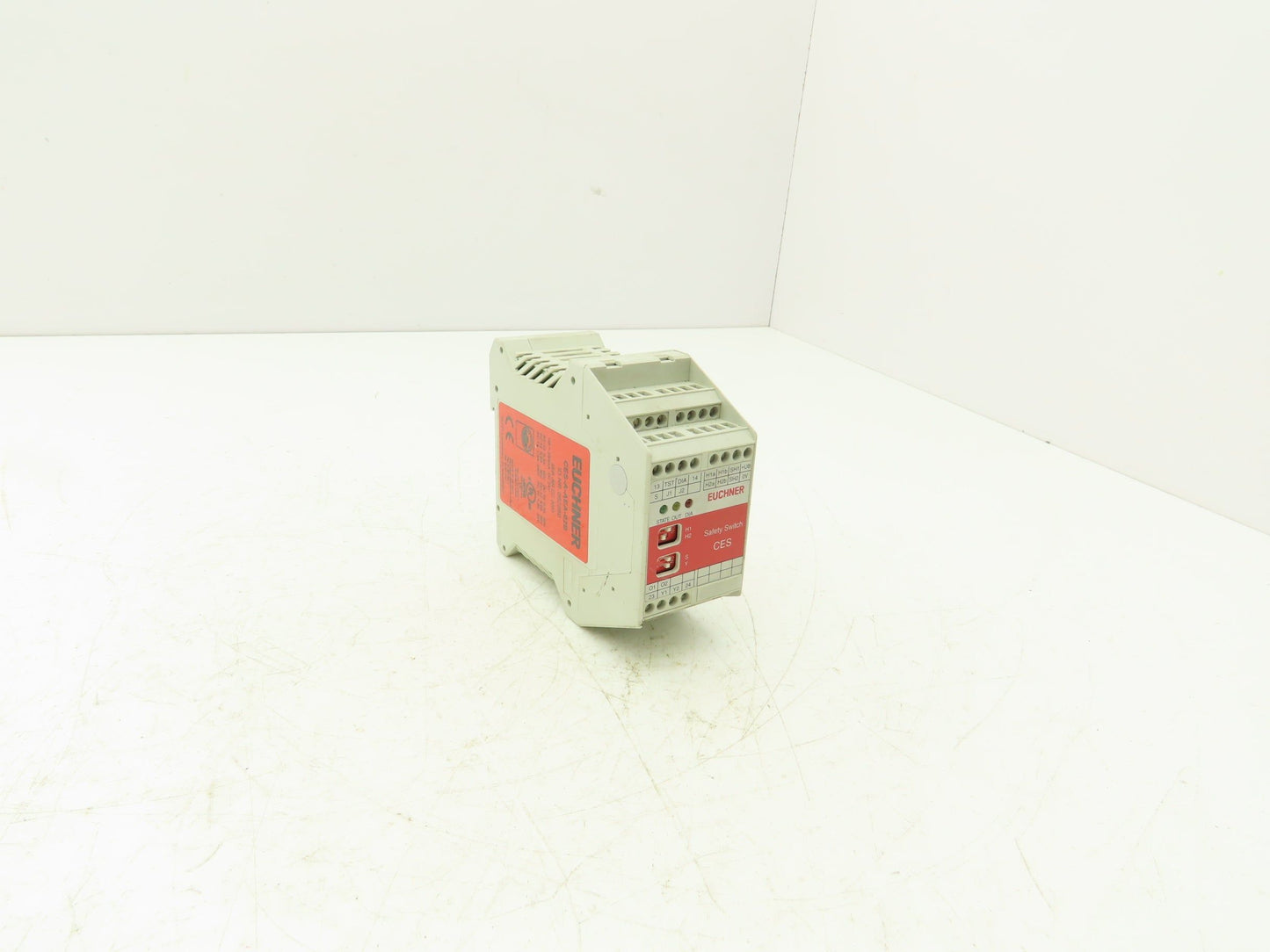 Euchner CES-A-AEA-02B Safety Relay Muting Module Unit 24VDC Din Rail Mount