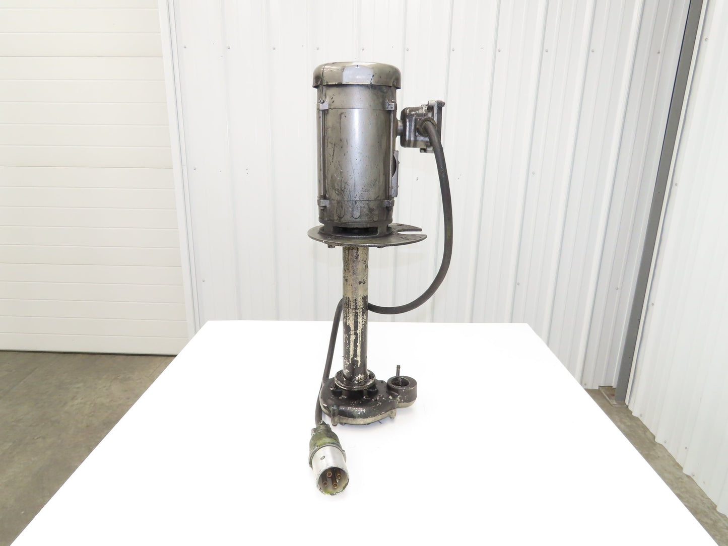 Immersion Coolant Pump 1-1/2" NPT Cast Iron 1Hp 230/46V 3PH 18" Depth