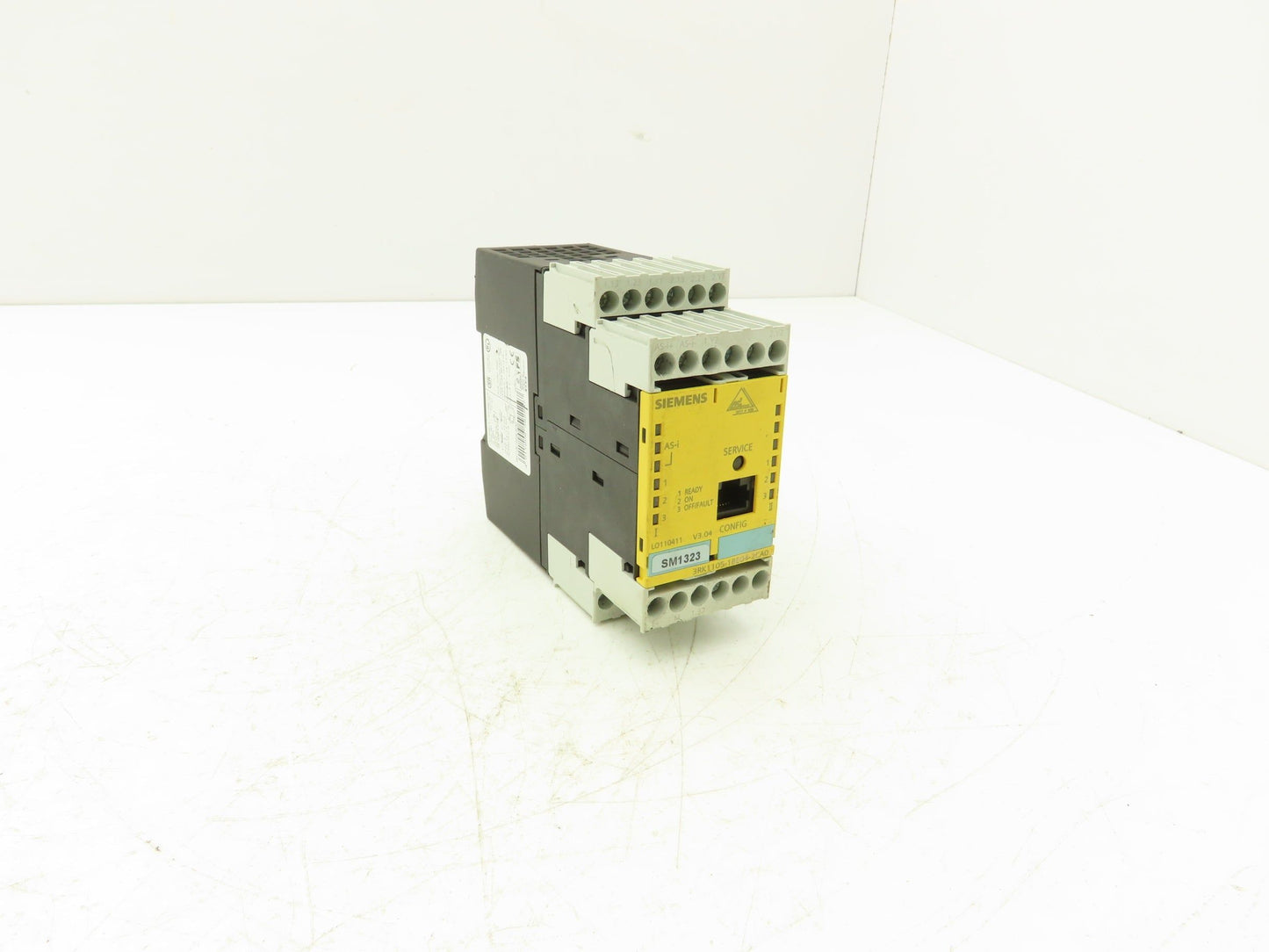 Siemens 3RK1105-1BE04-2CA0 Current Monitor Safety Relay Module
