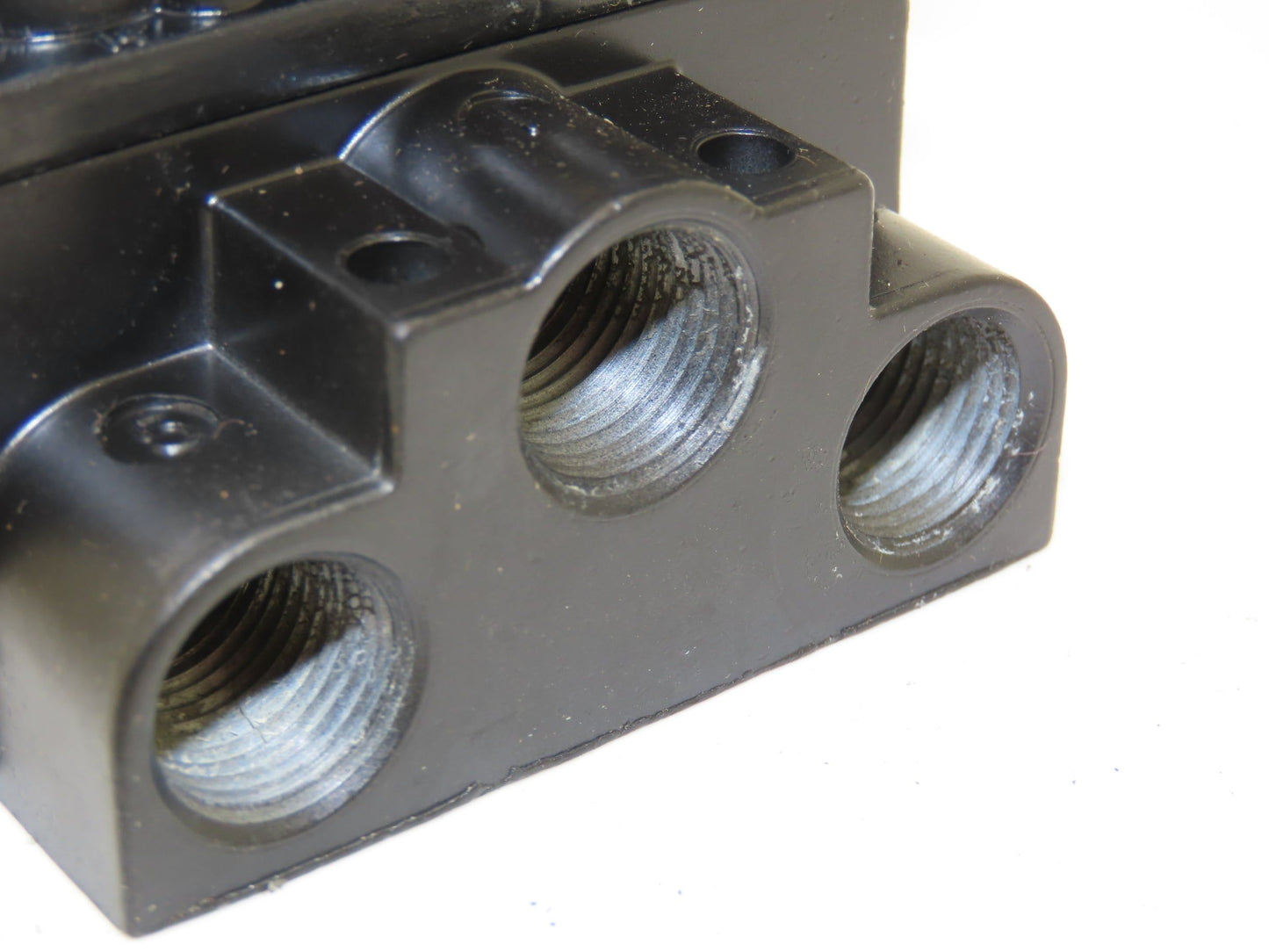 Aro Fluid Power A713SD-120A Pneumatic Solenoid Valve 150psi 3-Pos 4-Way 120V