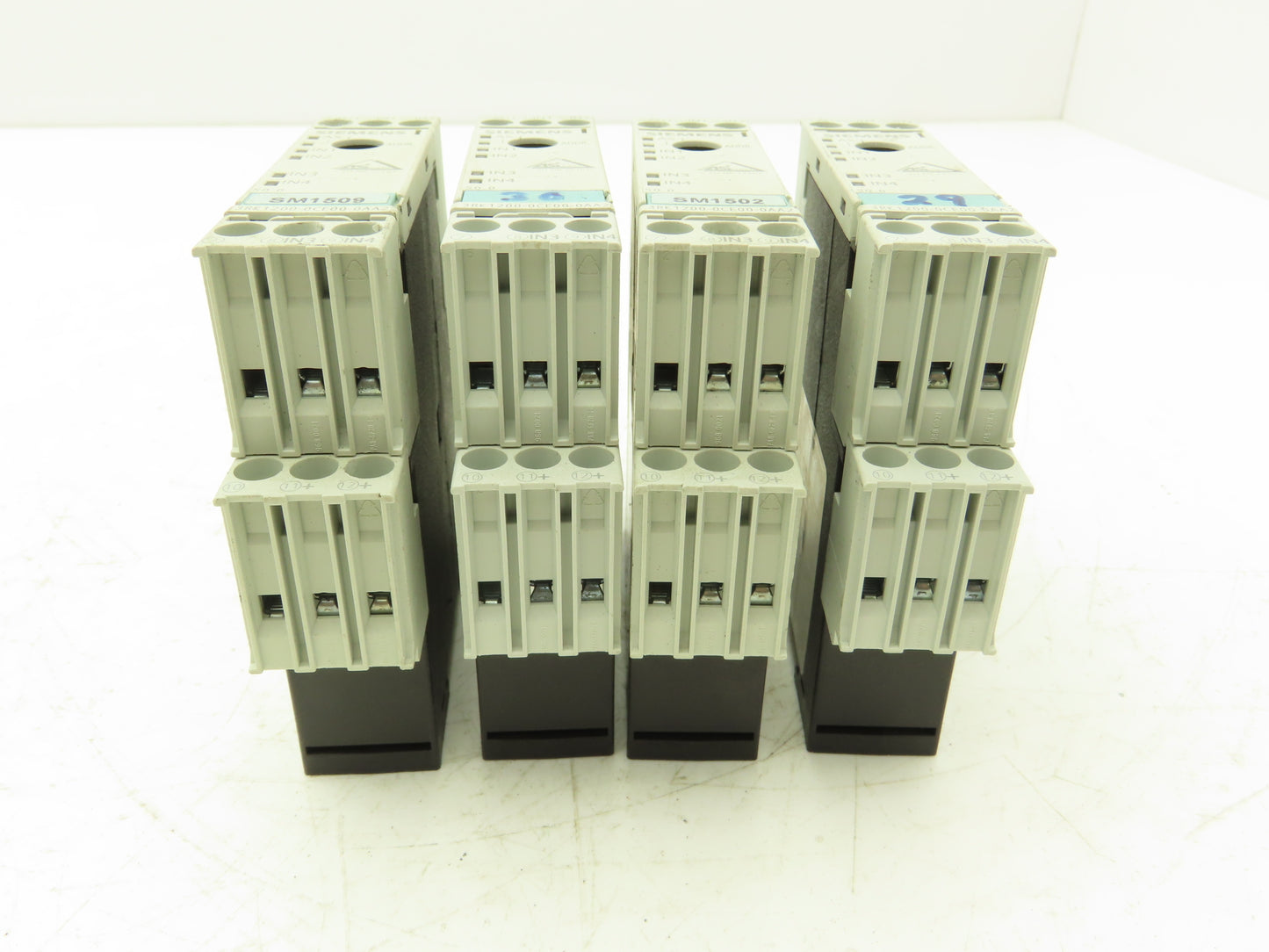 Siemens 3RK1200-0CE00-0AA2 Digital Safety Relay Input Output Module Lot of 4