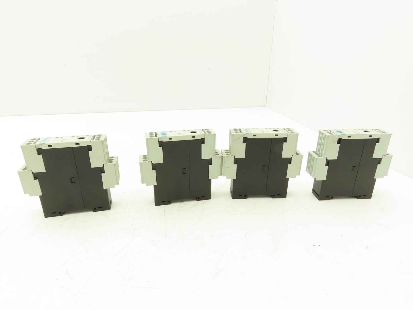 Siemens 3RK1200-0CE00-0AA2 Digital Safety Relay Input Output Module Lot of 4