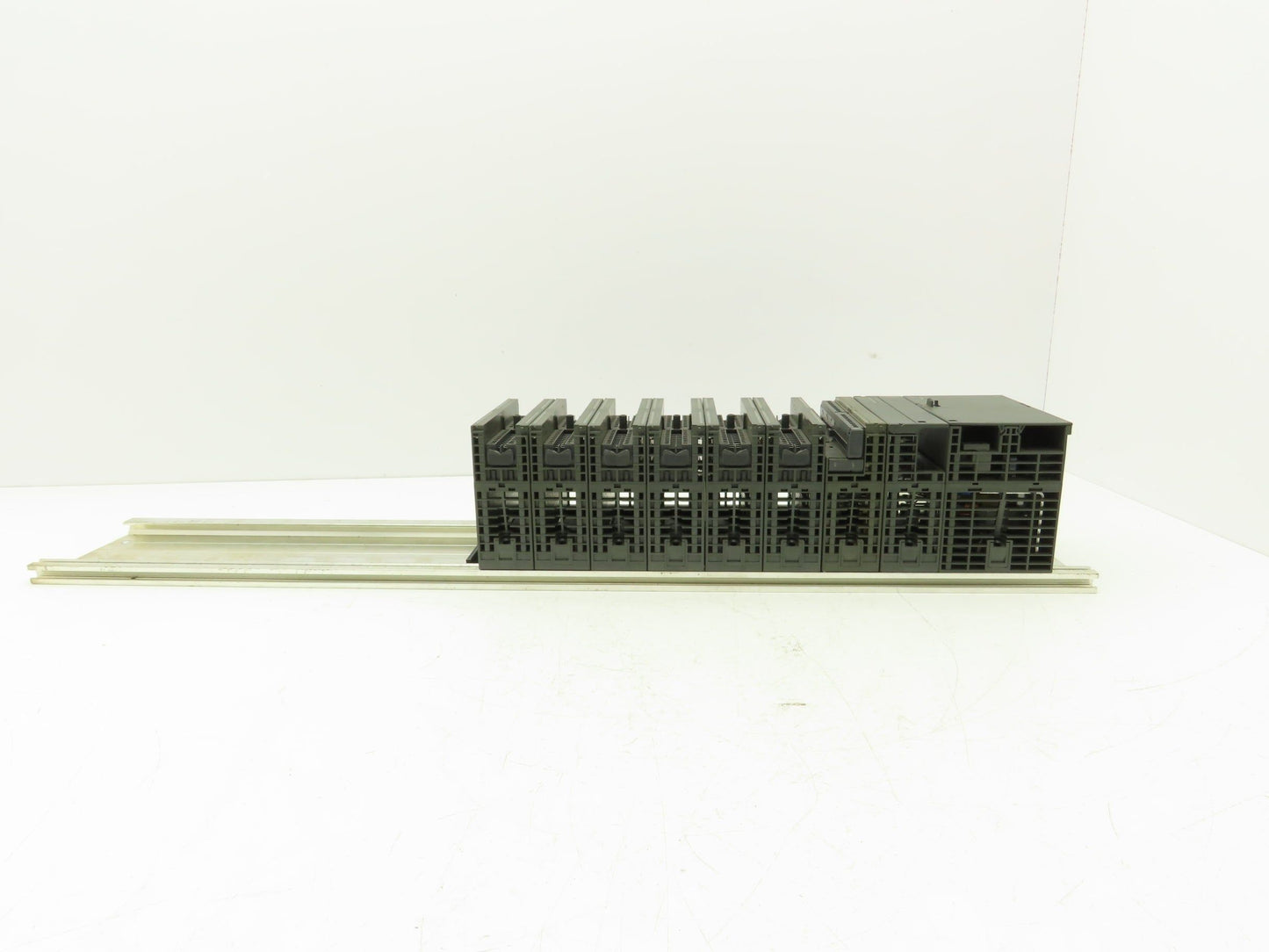 Siemens Block I/O Input PLC Input Output Module Assembly & Rail
