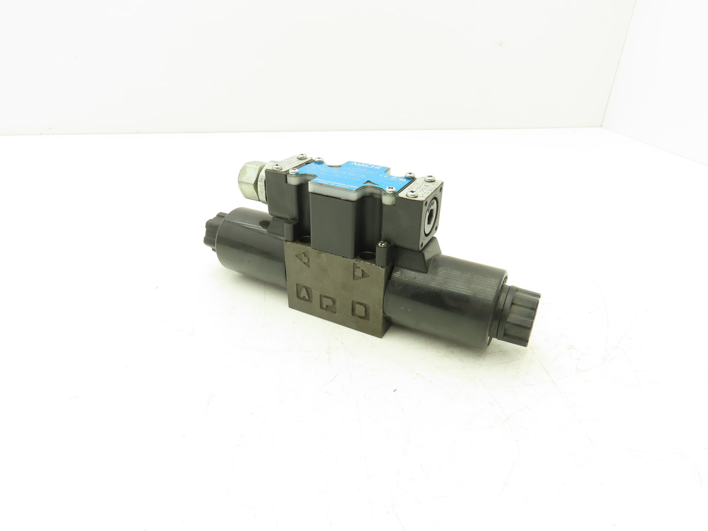 Nachi SL-G01-C6-R-D2-31 Hydraulic Directional Control Solenoid Valve 24VDC