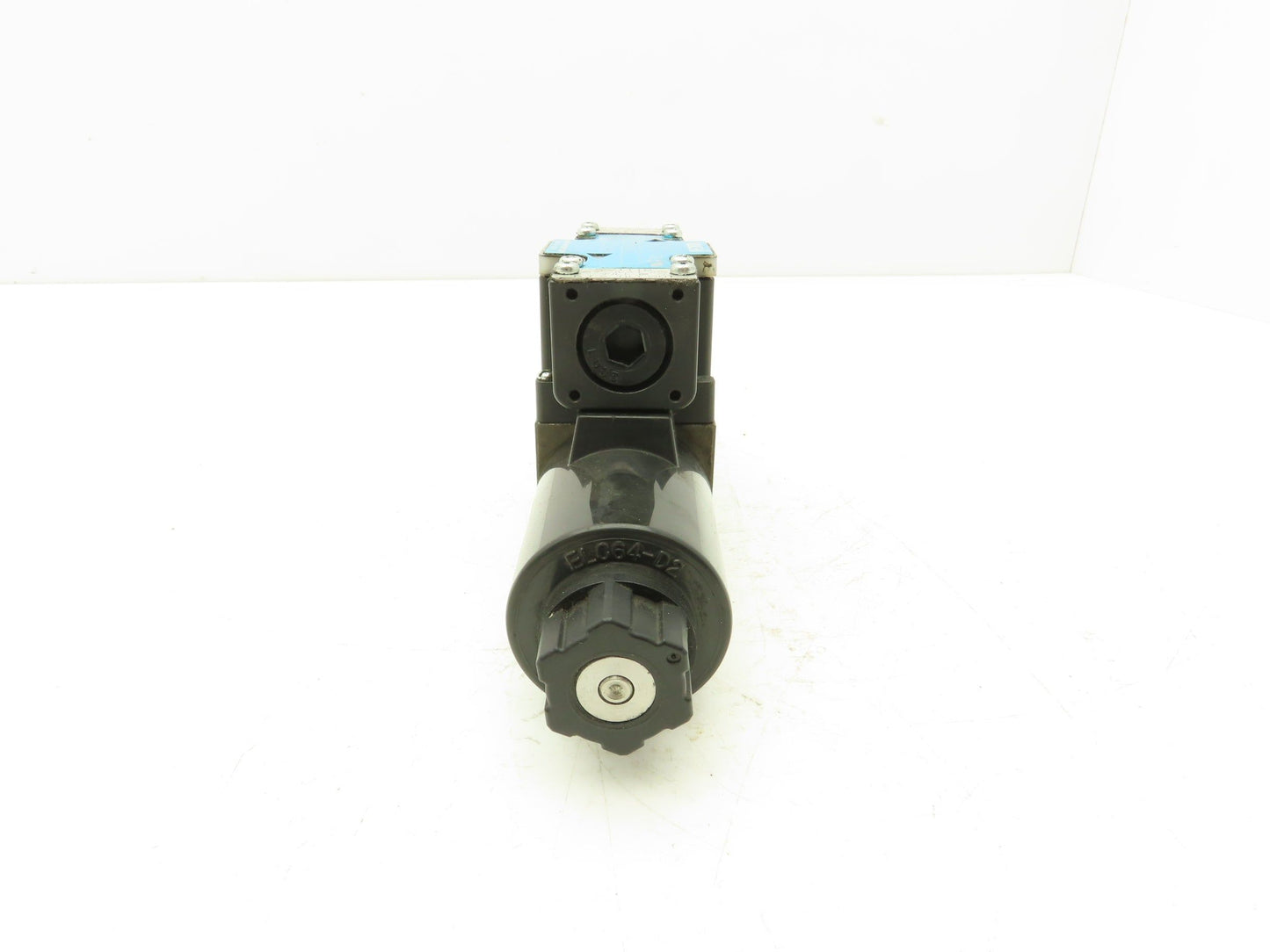 Nachi SL-G01-E3X-R-D2-31 Hydraulic Directional Control Solenoid Valve 24VDC