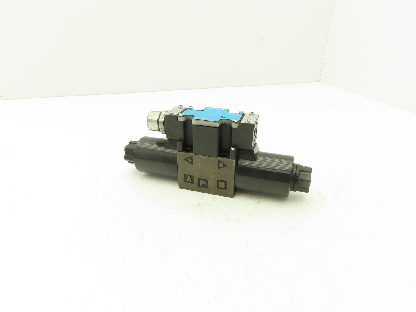 Nachi SL-G01-E3X-R-D2-31 Hydraulic Directional Control Solenoid Valve 24VDC