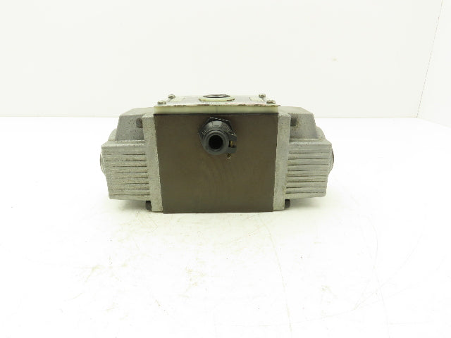 Nachi SS-G03-C7Y-R-C2-J9322A Hydraulic Directional Control Solenoid Valve 200VAC