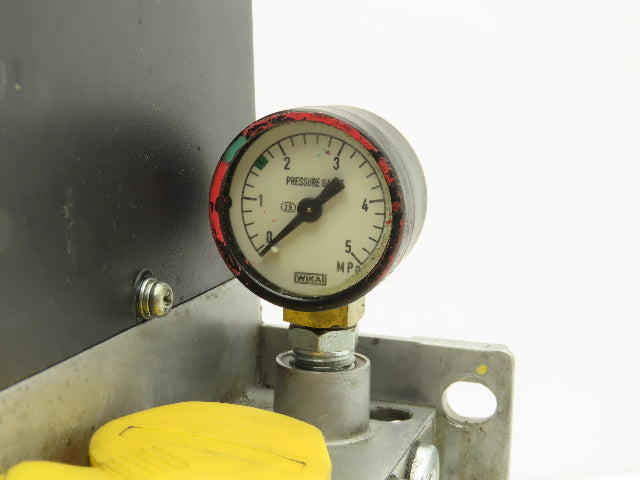 SKF MKU11-KW2-J0051 Lubricator Oil Pump Oiler 16 Bar 0.1 L/min 100VAC 2L Tank