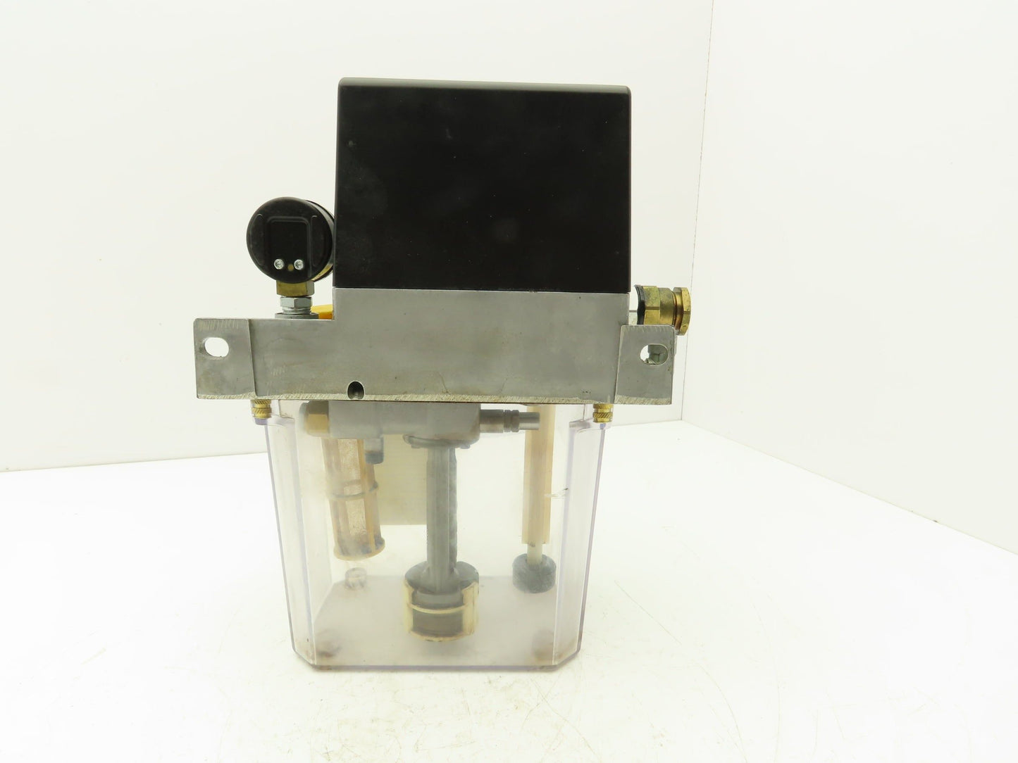 SKF MKU11-KW2-J0051 Lubricator Oil Pump Oiler 16 Bar 0.1 L/min 100VAC 2L Tank