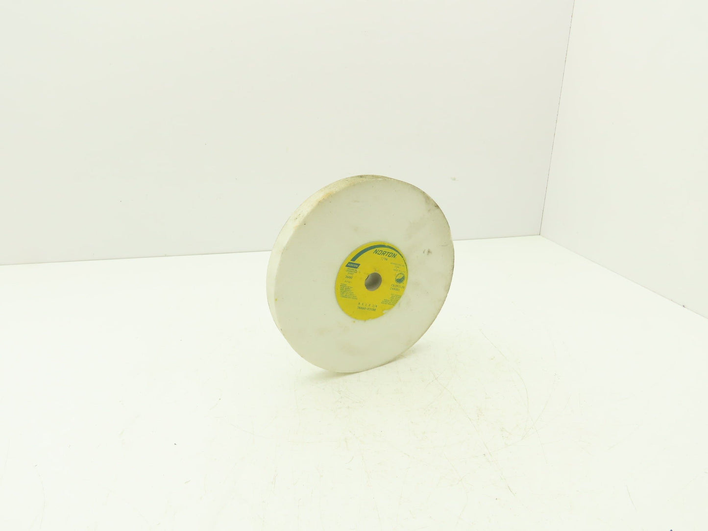 Norton C6393120144001 White Grinding Wheel 8x1x3/4" 3600 RPM 38A60-K5VBE