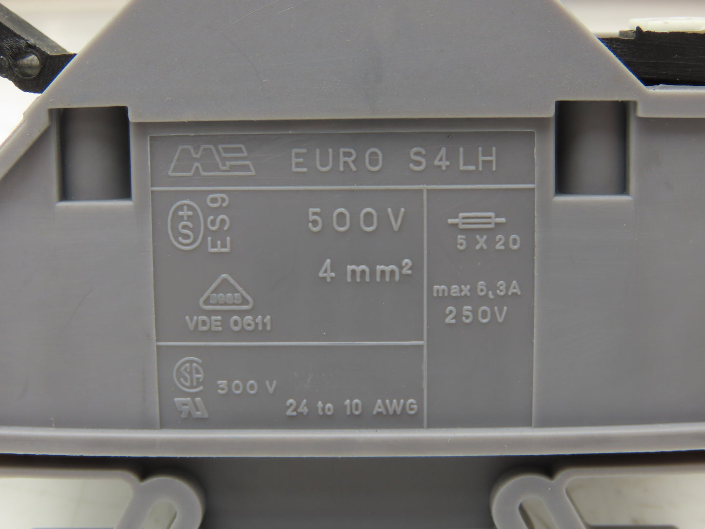 Morsettitalia EURO S4LH DIN Rail Terminal Block W/Fuse Holders Read Description