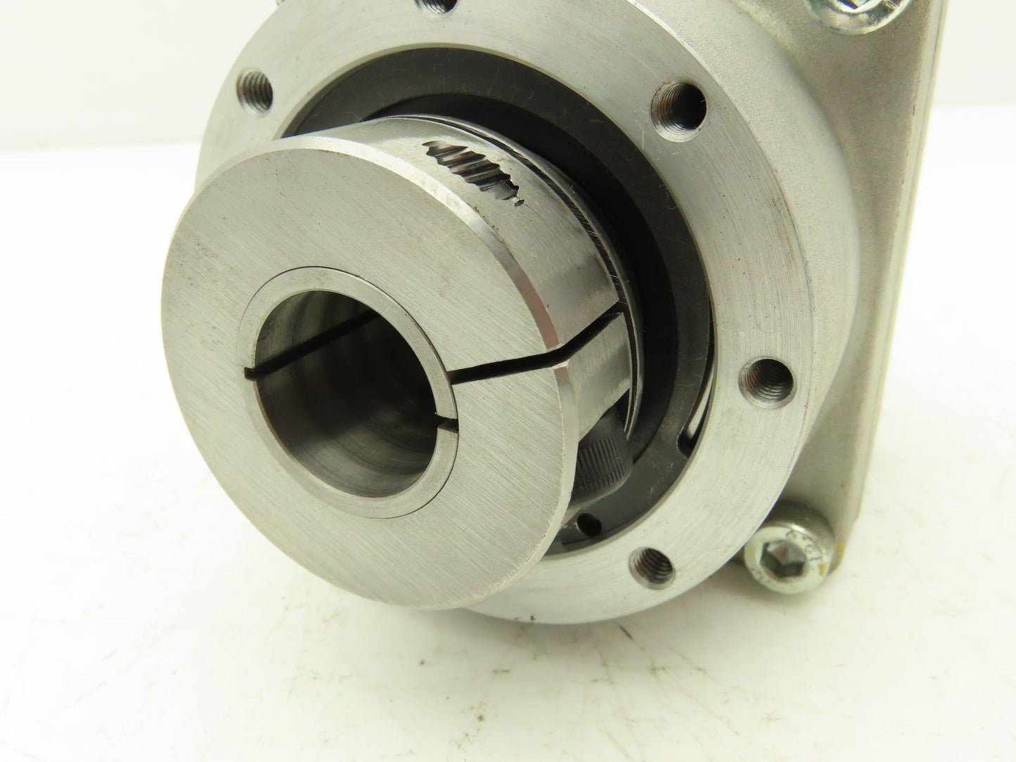 Nidec Shimpo VRSF-3D-28HA24 ABLE Inline Gearbox 3:1 Reducer Planetary Gear