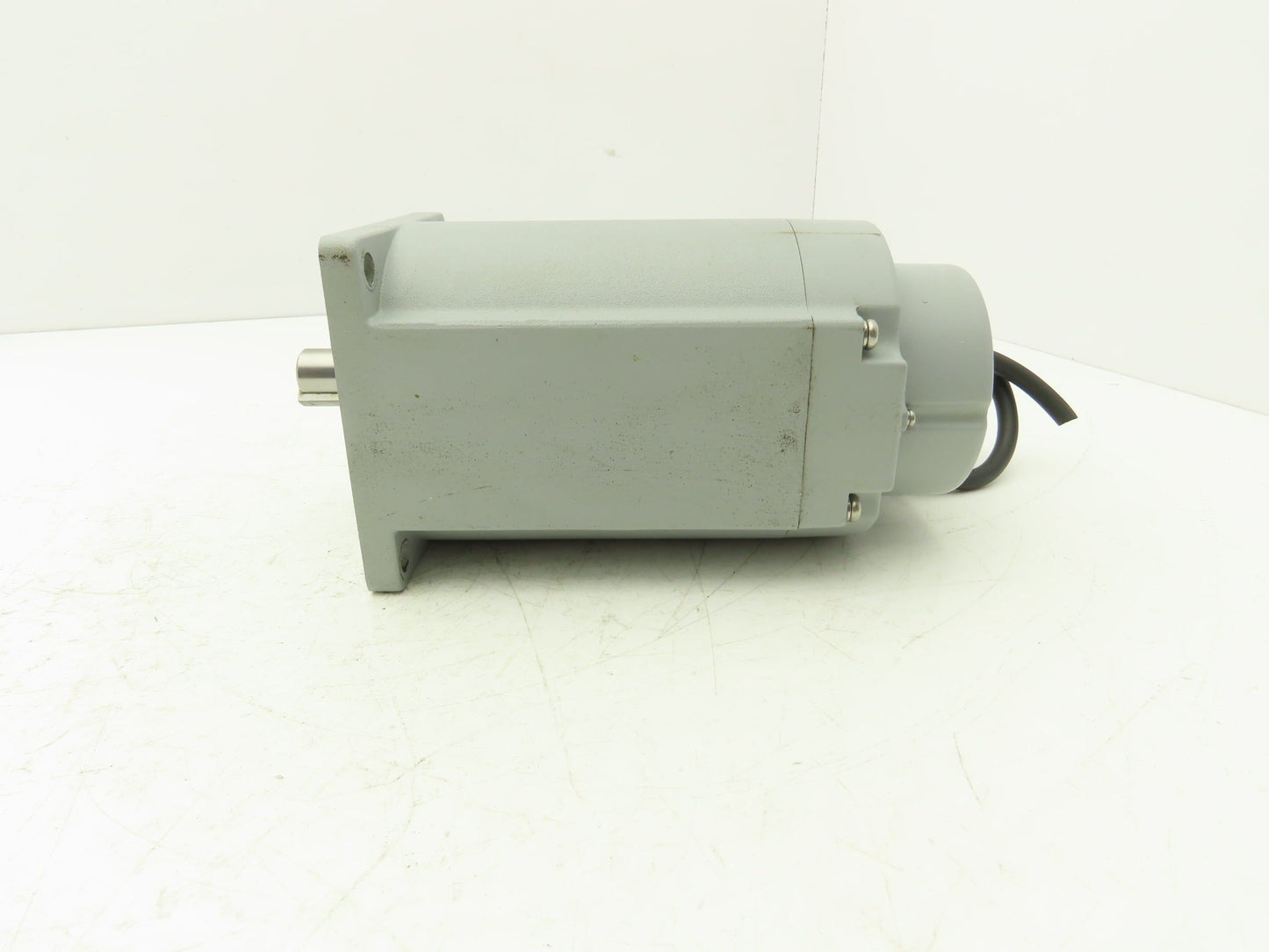 Nissei GFV-18-160-T90 GTR Inline Gearmotor 160:1 Ratio 90W 10rpm 220V 3PH