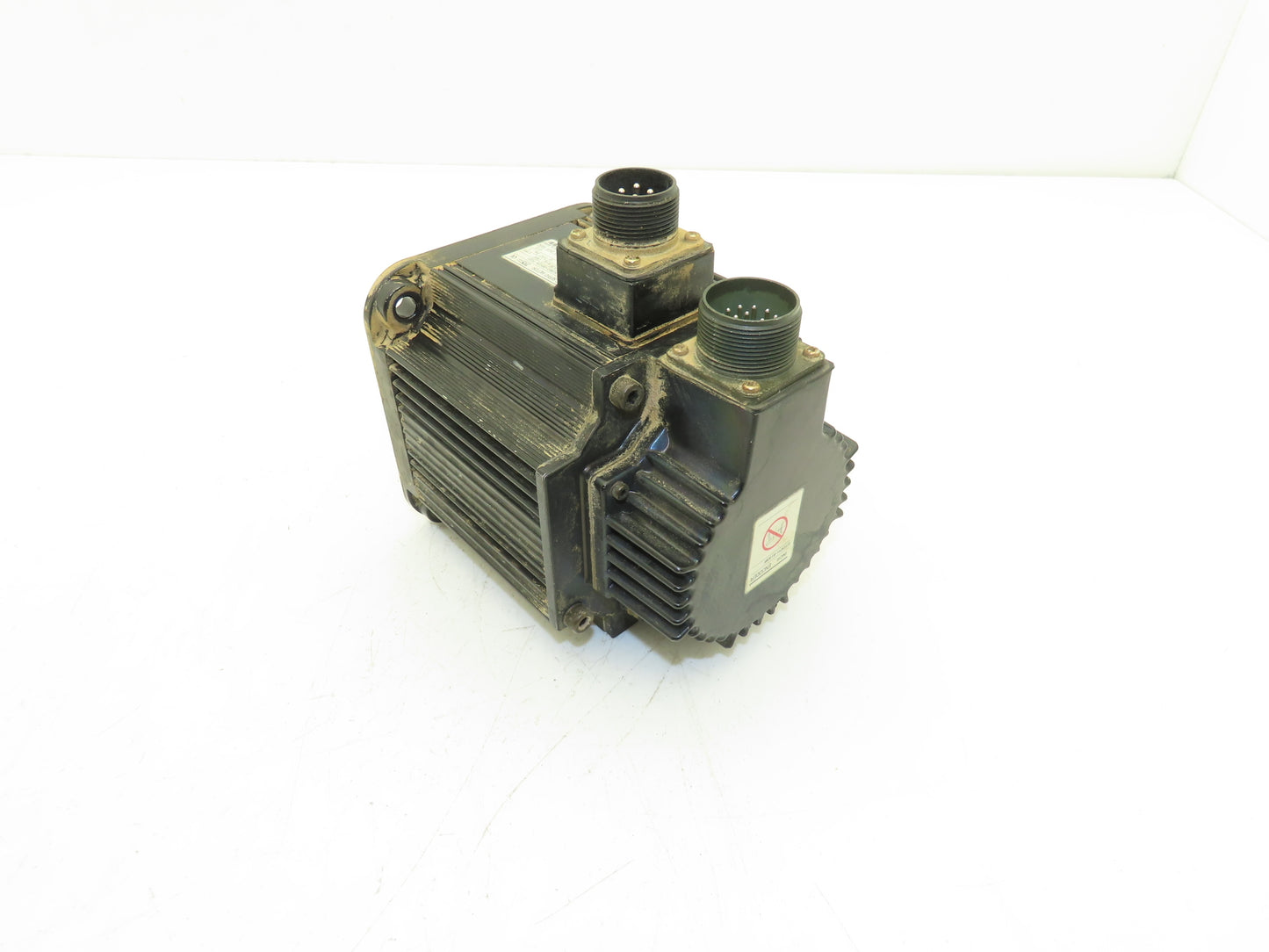 Yaskawa SGMG-09V2A-YG31 AC Servo Motor 850W 5.39Nm 1500 RPM 200V with Encoder