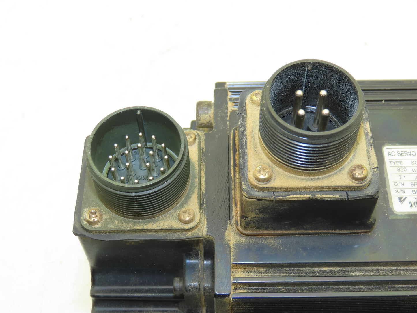 Yaskawa SGMG-09V2A-YG31 AC Servo Motor 850W 5.39Nm 1500 RPM 200V with Encoder