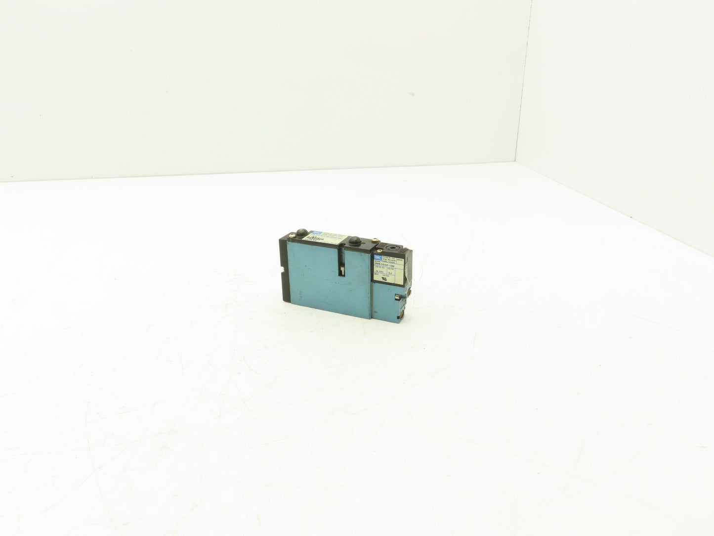 Mac 92B-AAF-BJA-DM-DDAP-1DM Solenoid Valve 24VDC 120 psi