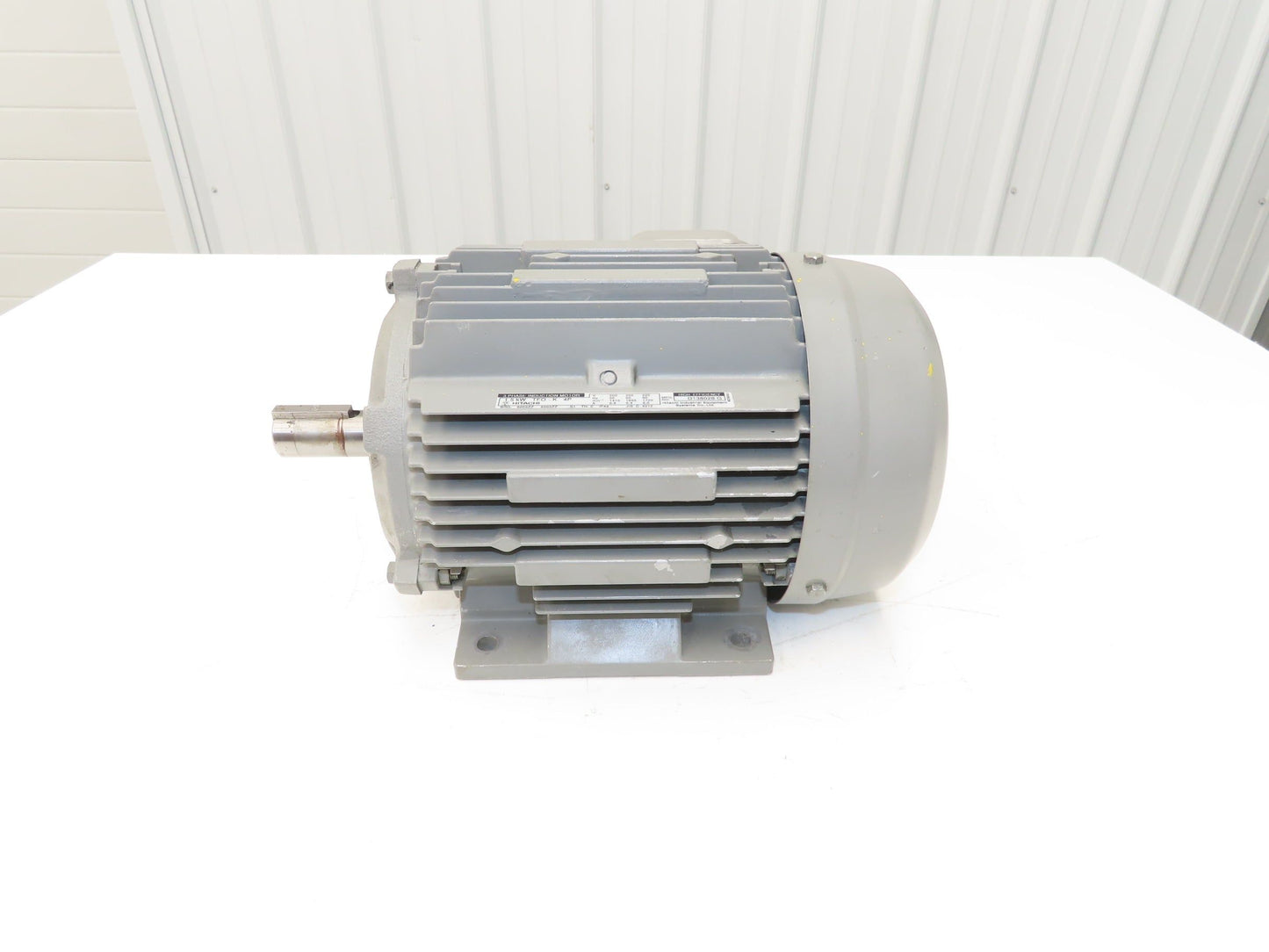 Hitachi D138028 G Induction Motor 1.5kW 1720 rpm 220VAC 3PH