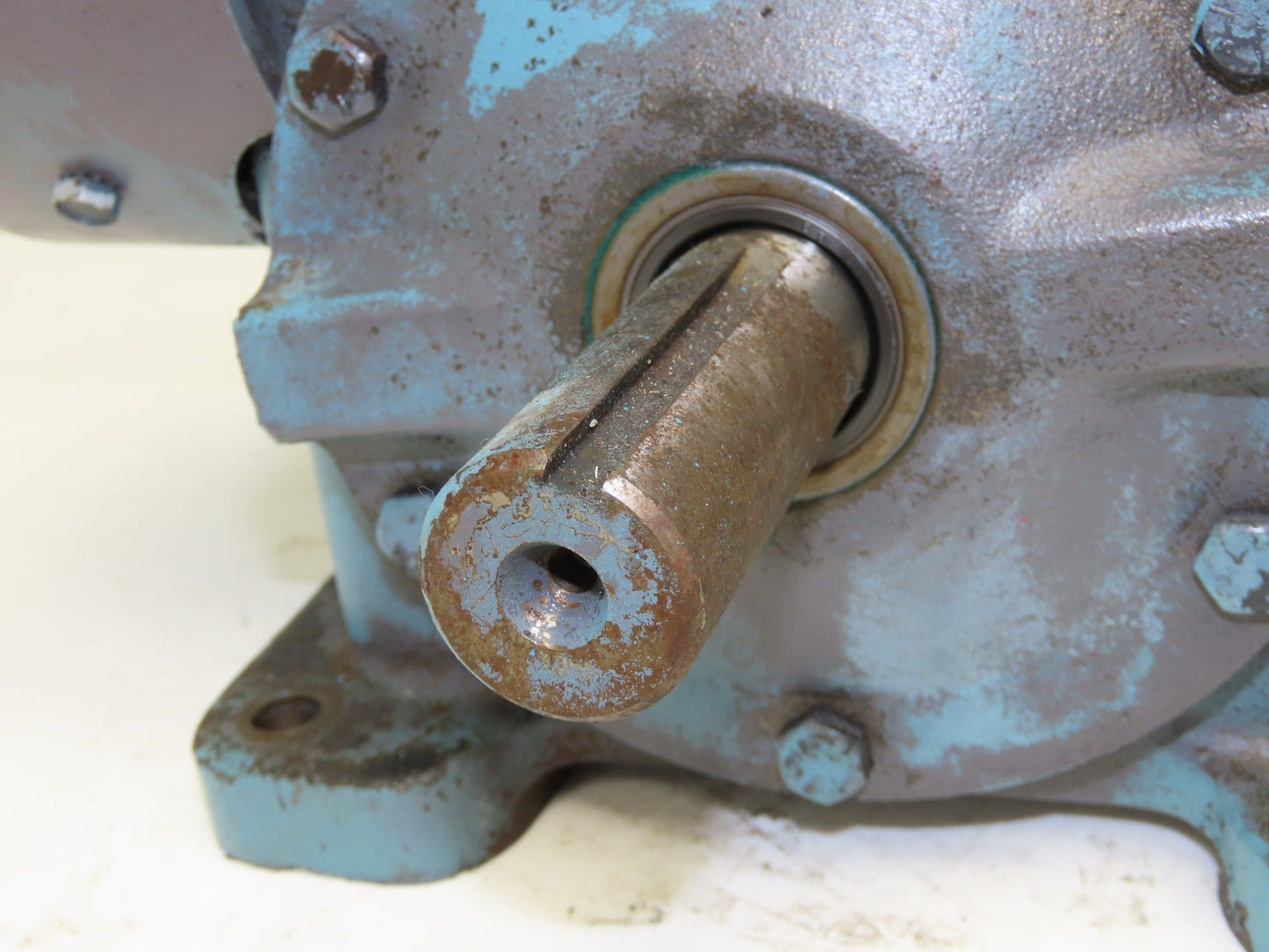 Browning 3000U1-LR10F Worm Gearbox 10:1 Reducer 5.54Hp 175rpm Dual Output