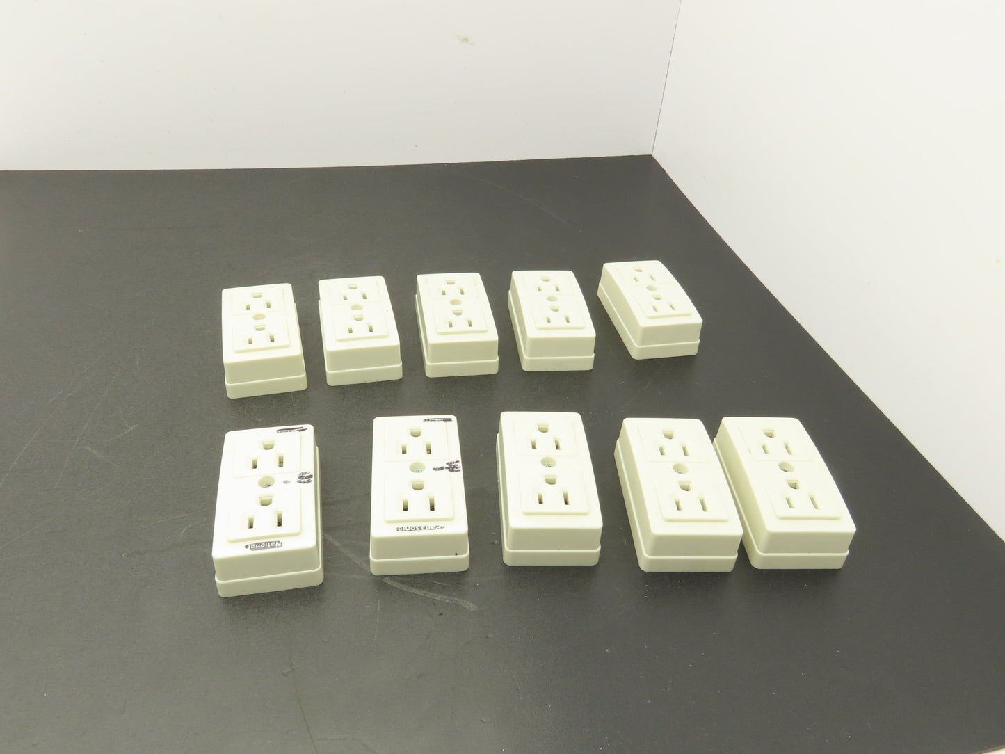 National WK3004 Outlet Receptacle 125V 15A Lot of 10