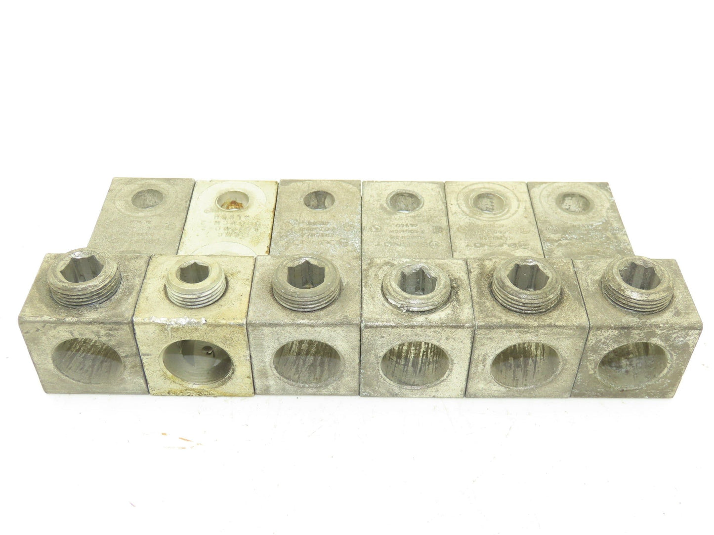 Burndy KAGU-2N Electrical Terminal Lug 600MCM 2AWG Range Connector Lot of 6