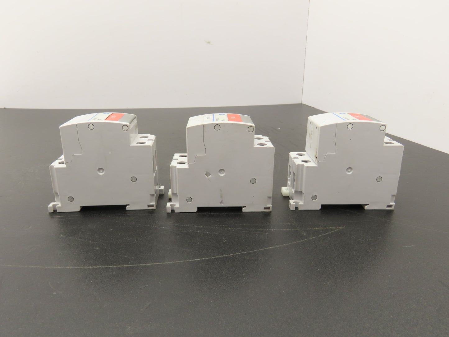 Fuji Electric CP30FM-2P001 Circuit Breakers 250VAC 125VDC 1A 2-Pole Lot of 3