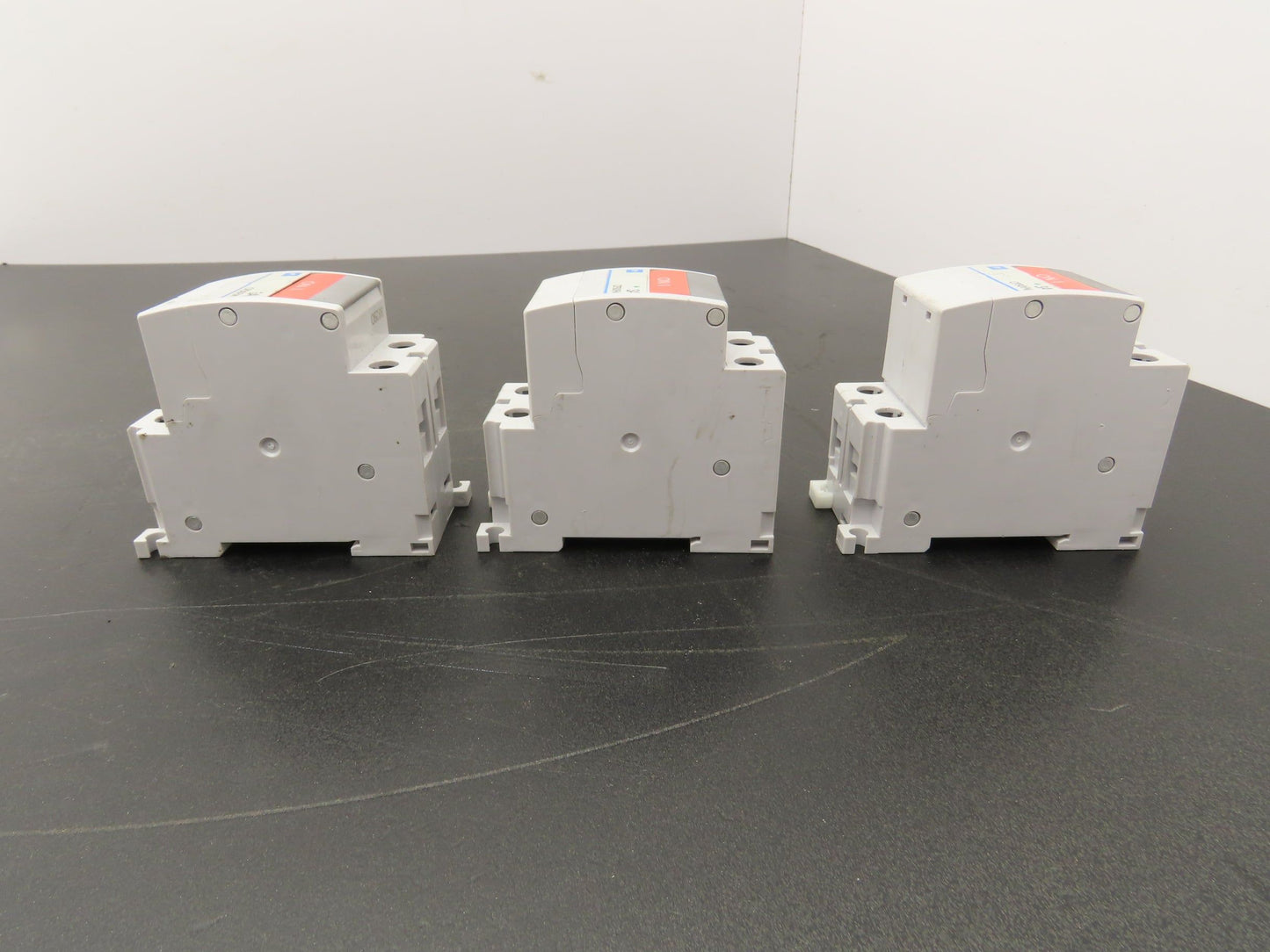 Fuji Electric CP30FM-2P003 Circuit Breakers 250VAC 125VDC 3A 2-Pole Lot of 3