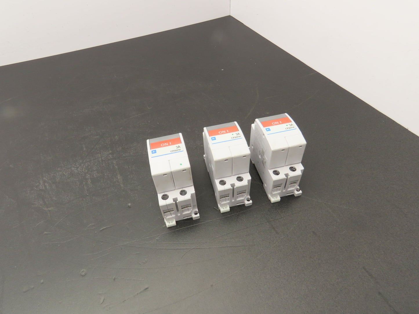 Fuji Electric CP30FM-2P003 Circuit Breakers 250VAC 125VDC 3A 2-Pole Lot of 3