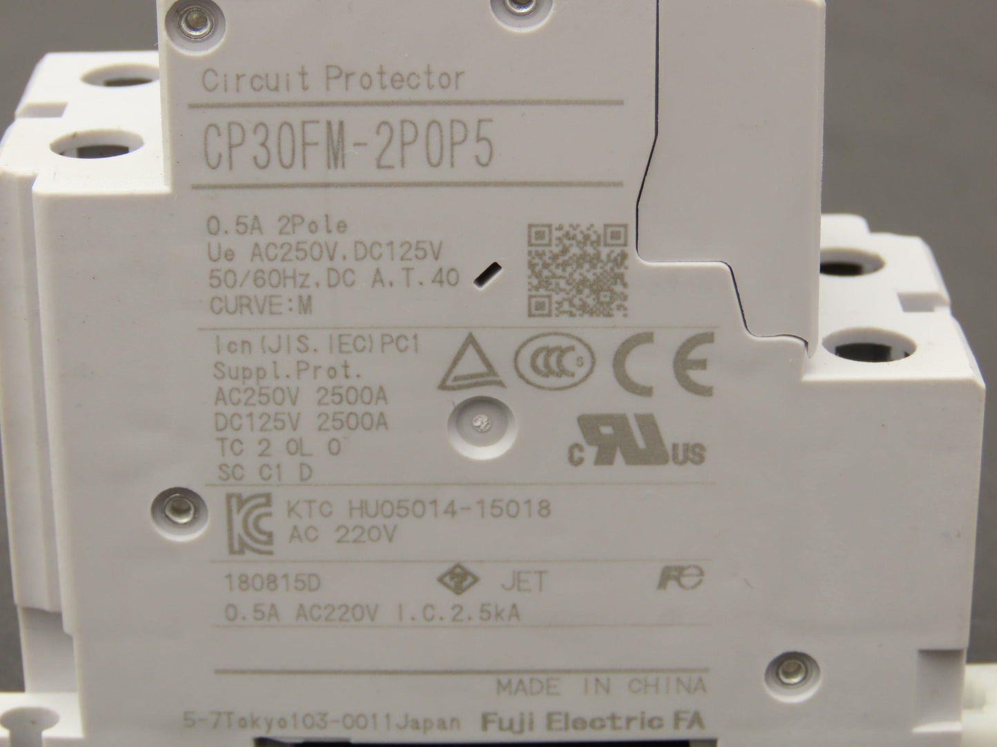Fuji Electric CP30FM-2P0P5 Circuit Breaker 250VAC 125VDC 0.5A 2-Pole
