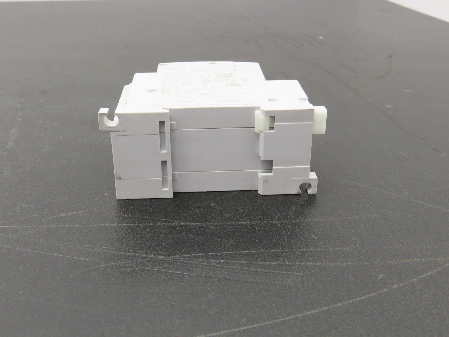 Fuji Electric CP30FM-2P0P5 Circuit Breaker 250VAC 125VDC 0.5A 2-Pole