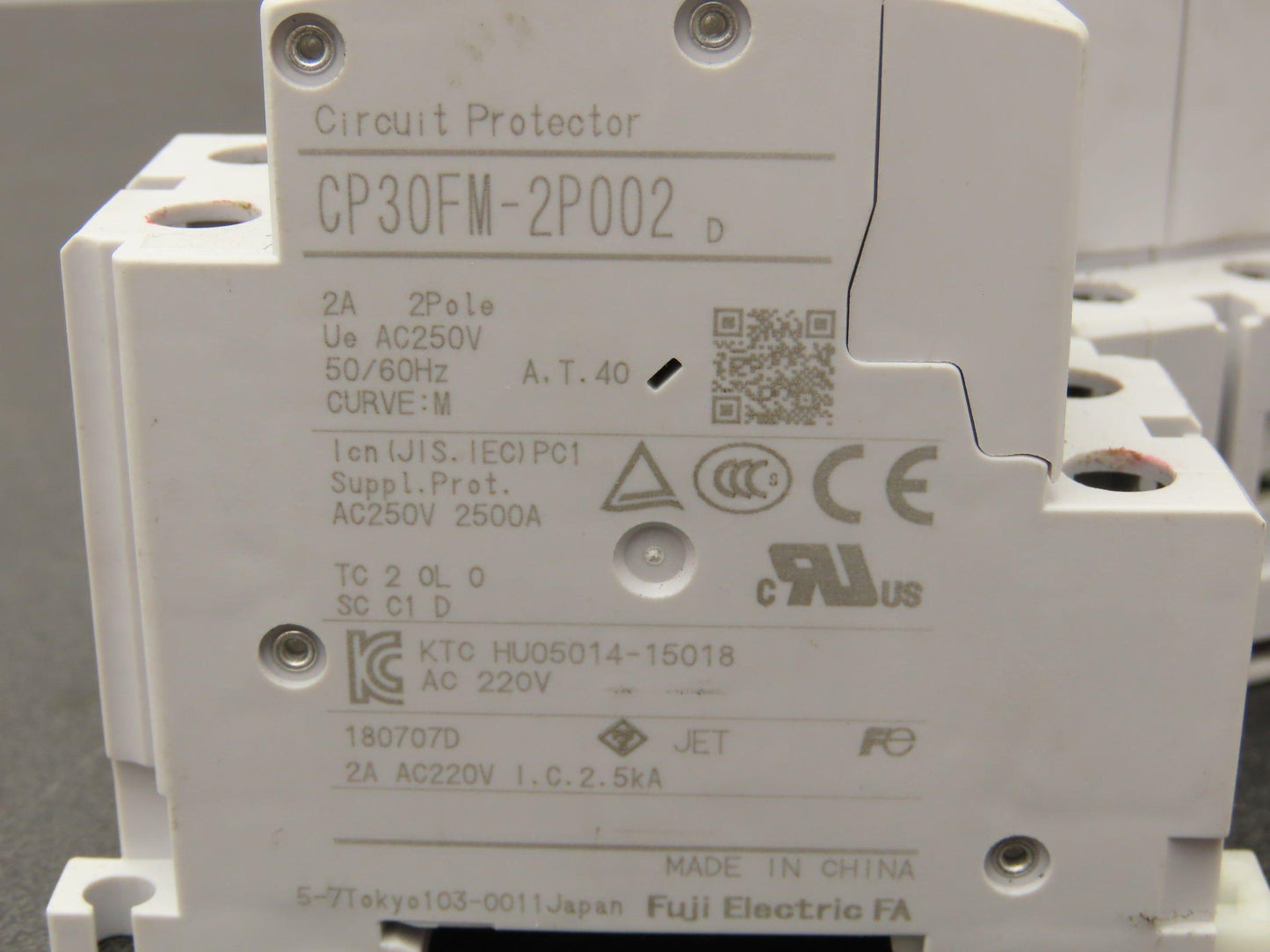 Fuji Electric CP30FM-2P002 Circuit Breakers 250VAC 2A 2-Pole Lot of 3