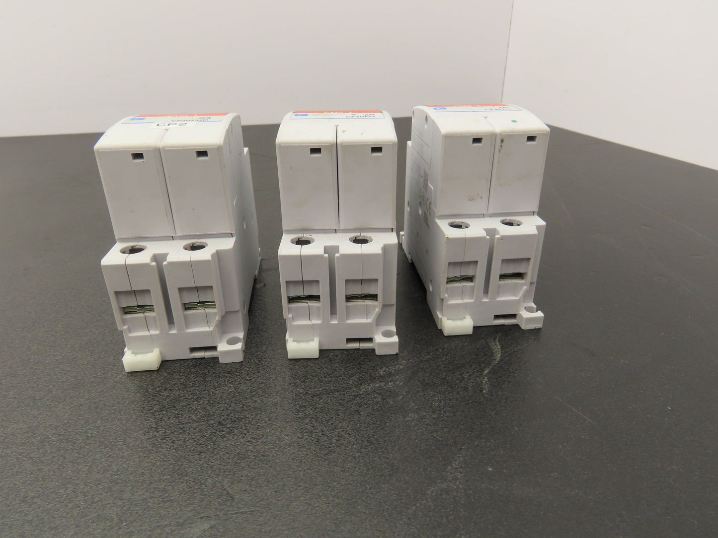 Fuji Electric CP30FM-2P002 Circuit Breakers 250VAC 2A 2-Pole Lot of 3